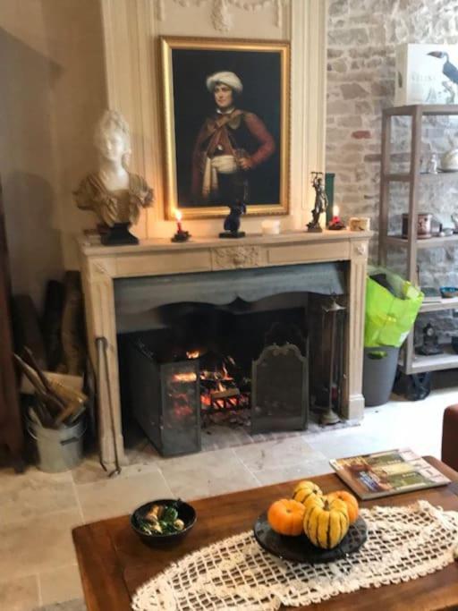 La Maison De Lea, Chambres D'Hotes De 14 Couchages Турню Экстерьер фото